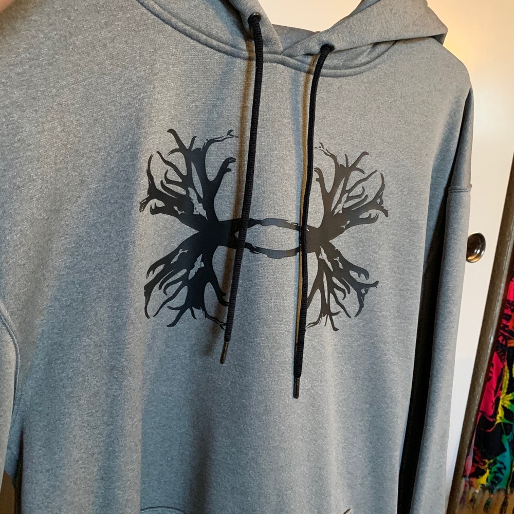 Pullover sweater